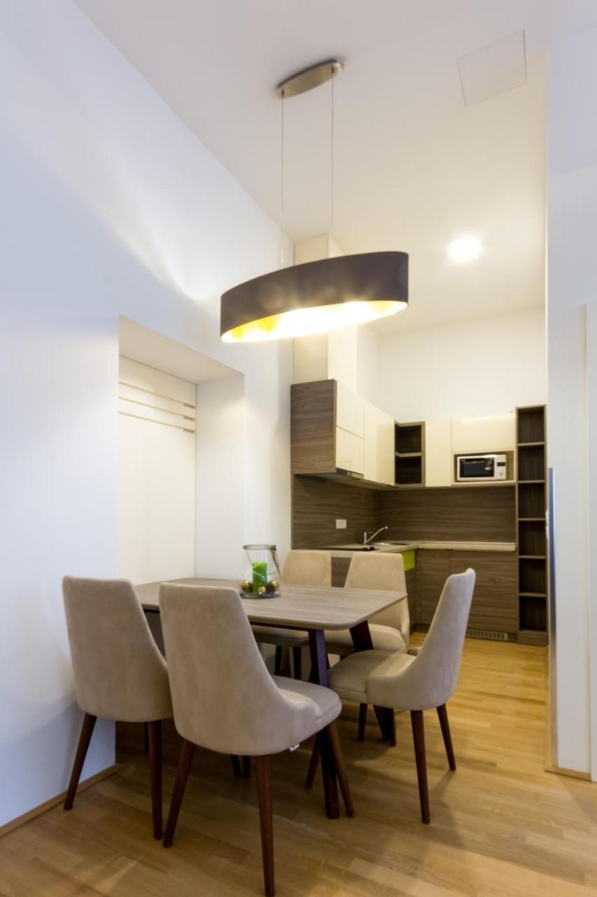 Debo Apartments Naehe Westbahnhof - Contactless Check In Bécs Kültér fotó