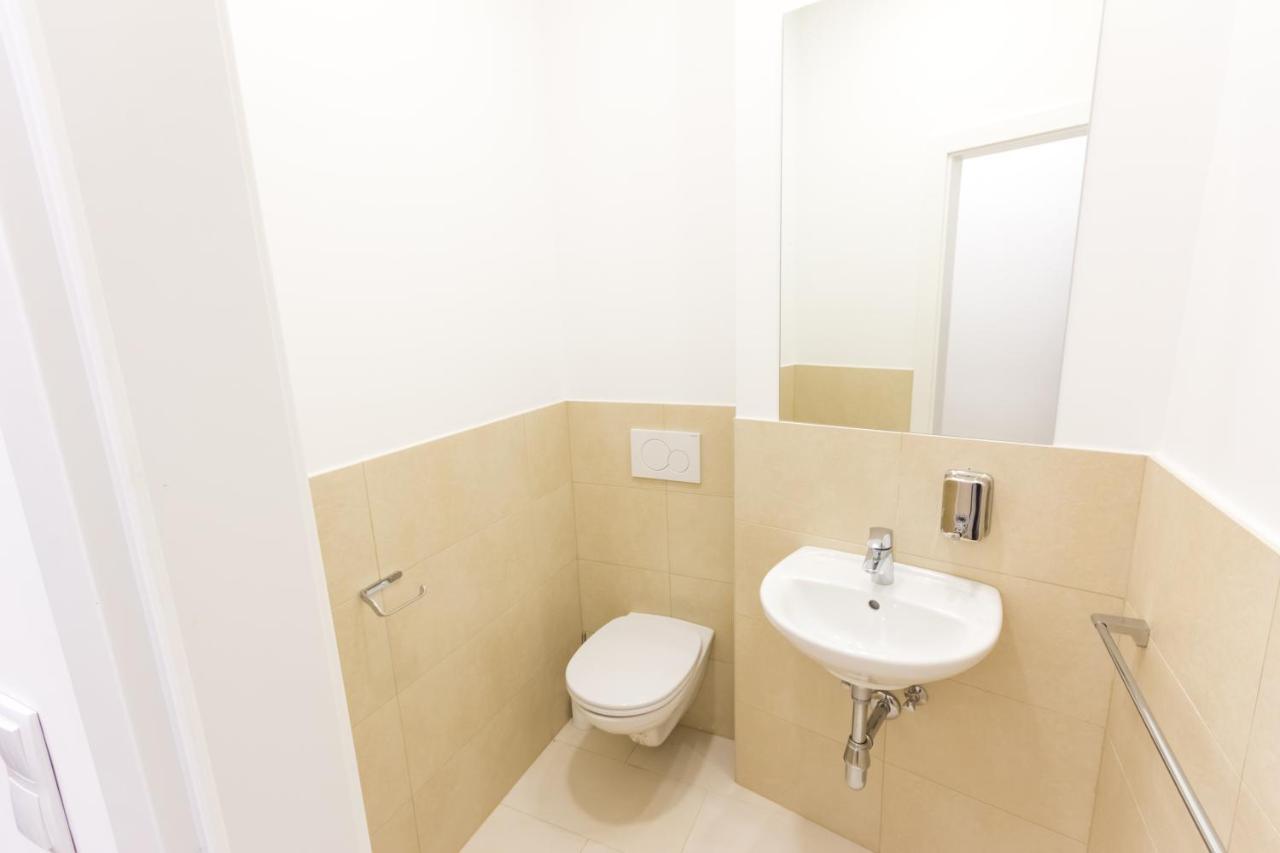 Debo Apartments Naehe Westbahnhof - Contactless Check In Bécs Kültér fotó